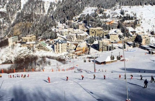 Eaux-Bonnes Apartment | 30m from resort center, 3rd floor, view ski slopes, fitness, swimming pool, sauna, tv, ski locker