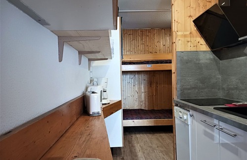 Arc-1600 Apartment | 30m² south-facing studio with balcony, WiFi, pets allowed in Arc 1600