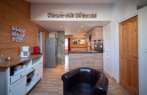 Les Avanchers-Valmorel Apartment | 310m from ski slopes, 2nd floor, view mountain, balcony, tv, ski locker, 73m², Valmorel