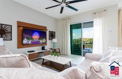 Kissimmee Apartment | 3171-402 · Magical Condo Getaway - Relaxing View 5 ★ Stay