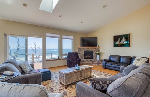 Seal Rock House | 322 m² House ∙ 4 bedrooms ∙ 8 guests