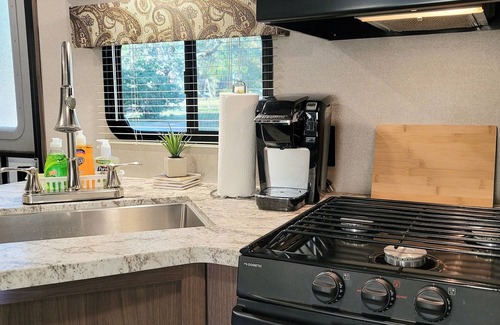 Fort Walton Beach House | 32ft RV with private outdoor area, short drive to the beach