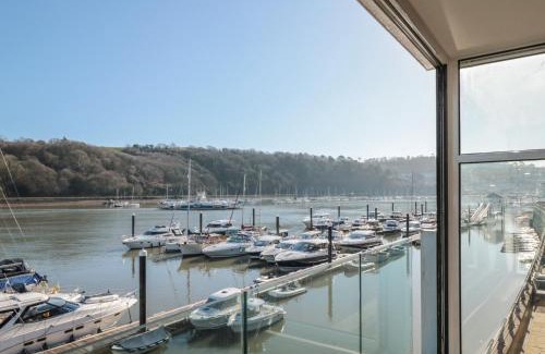 Dartmouth Apartment | 33 Dart Marina