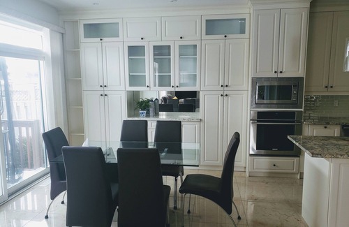 Churchill Meadows House | 3300sqft+ Spacious 5 Bedroom. WOW Decor!