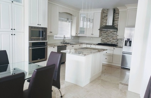 Churchill Meadows House | 3300sqft+ Spacious 5 Bedroom. WOW Decor!