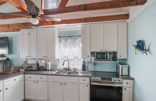 Matagorda House | 334 Beach Front Drive on Matagorda Beach