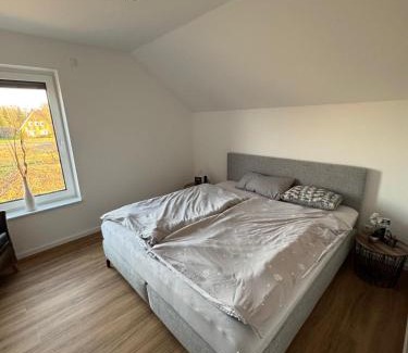 Westoverledingen Apartment | -33a- Exklusive FeWo Papenburg - Westoverledingen - Grenzweg -