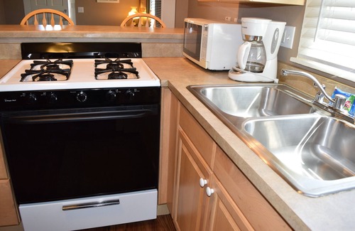 Downtown Cabin | 343 Hinds: 2 BR, 1 BA Cabin/Bungalow in Pismo Beach, Sleeps 4