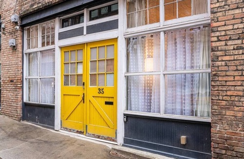 Downtown Asheville Apartment | 35 Carolina Lane Loft Downtown on Historic Alley + One Free Off Street Parking