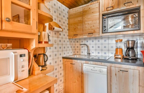 Les Gets Apartment | 350m from ski lifts, 3rd floor, balcony, parking, tv, ski locker, 43m², Les Gets