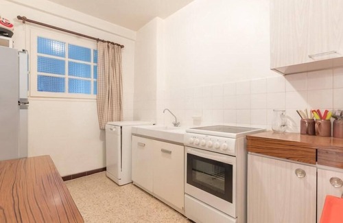 Saint-Chaffrey Apartment | 350m from ski slopes, 1st floor, terrace, parking, tv, ski locker, 56m², Serre Chevalier
