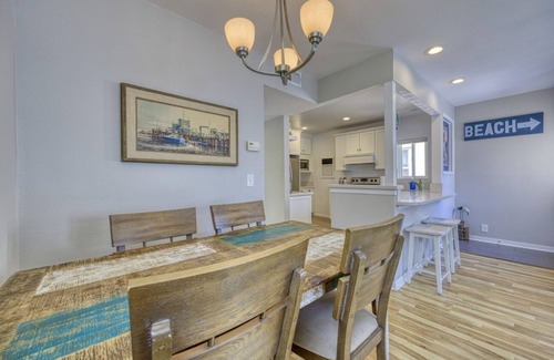 Avalon House | 351D: Beautiful Restored Home, 2.5 Blocks from Downtown