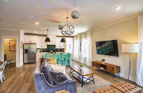 East Nashville House | 36 🛌 BEDS | 🏡 🏡 🏡 3 SIDE BY SIDE | LARGE ​🎉 CELEBRATIONS