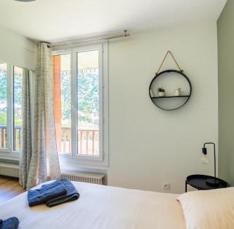 La Celle-sous-Gouzon Apartment | 36 m2 2-room apartment, parking, fiber internet, near metro, Literie Bultex