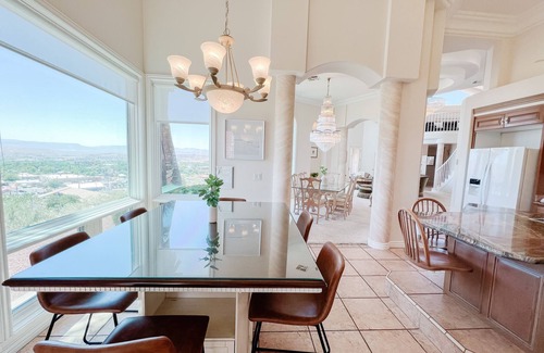 St. George House | 360° Views of Southern Utah | Sleeps 24 | Perfect For The Whole Family