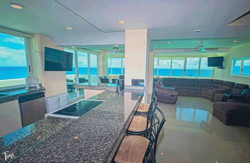 Zona Hotelera Condo | #3702-Tim’s Ocean Condos – Beachfront - Big Private Terrace & Incredible Views!