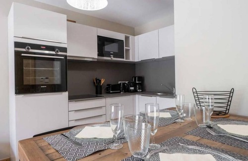 Valmorel Apartment | 385m from ski slopes, 1st floor, view forest, terrace, parking, tv, ski locker, 40m², Valmorel