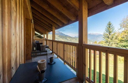 Valmorel Apartment | 385m from ski slopes, 4th floor, view valley, balcony, parking, tv, ski locker, 85m², Valmorel