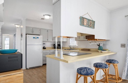 South Nags Head House | 386 - Unique South Nags Head Ocean-Side Rental - 4 Lots from Ocean!