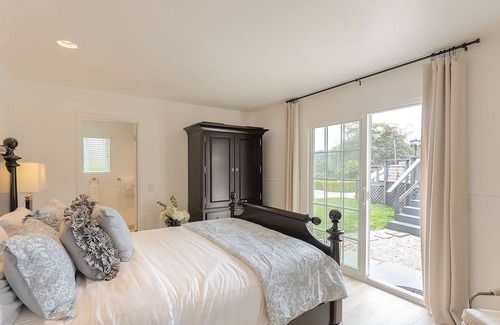 Del Rey Oaks House | 3896 Gather And Rest 3 Bedroom Home by Redawning