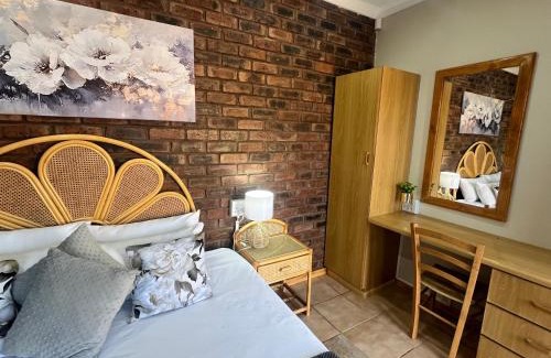 Tsantsabane Bed & Breakfast | 39 Shone GH
