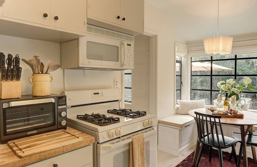 Southeast Carmel House | 3958 Lair-by-the-Sea - Walk to Downtown and Beach