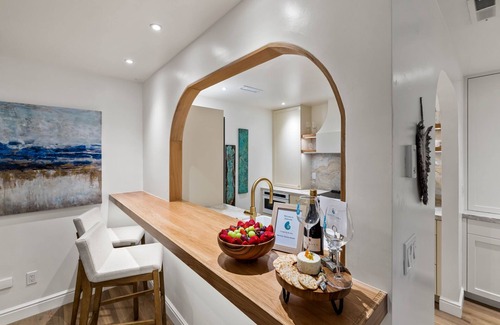Golden Rectangle Condo | 3972 DolceVita - Beautiful Remodel, Walk Everywhere