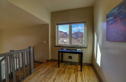 Moab House | 3B/2B Modern Downtown Moab Townhouse - Short Walk from the Heart of Downtown