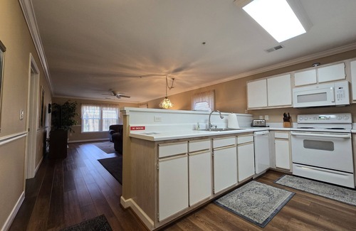 Carolina Forest Condo | 3b 2ba Coastal River Oaks Retreat