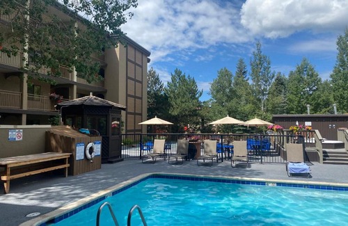 Vail Apartment | 3B Terrace next to creek Unbeatable location