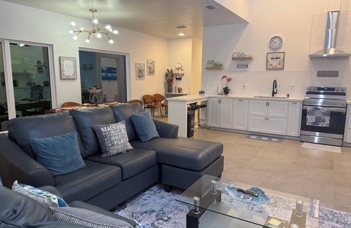 McAllen House | 3BD-2.5Baths lovely townhome in serene McAllen