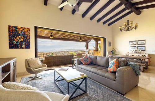 San Jose del Cabo Apartment | 3BD Golf Front Beach Club and Hot Tub in PLC