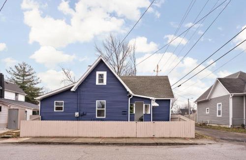 Indianapolis House | 3BD Home Near Downtown - Patio Lounge & Foosball
