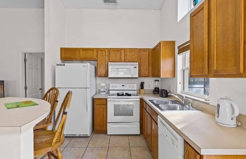 Haines City House | 3Bd Villa with Private Pool & Golf Walmart 2 min