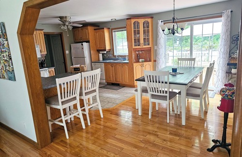 Gilford House | 3bd2ba hot tub, concerts, lake, game room, fire pit