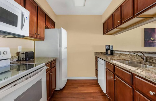 Berkeley House | 3BDR, 2BA townhome at The Historic Powhatan Resort, Sleeps 8