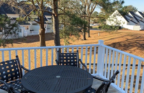 Berkeley House | 3BDR, 2BA townhome at The Historic Powhatan Resort, Sleeps 8