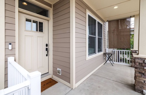 Mount Washington House | 3Bed 3.5Bath 1880SqFt, 85”TV, Fenced Yard, WD, Pets OK, FIOS