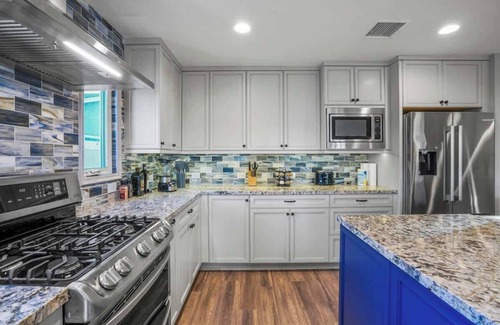 Mira Mesa House | 3bed 3bath Work Retreat Chef's Dream Family home