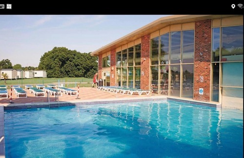 Clacton-on-Sea Ski Chalet | 3bed holiday home in Clacton-on-sea, sleeps 8