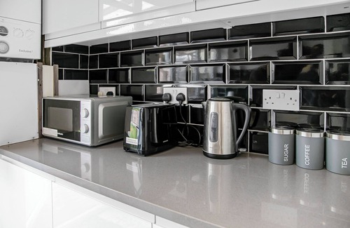 Abbey Wood House | 3bed House Abbey wood/Sleeps 8/Elizabeth Line/Free parking/pet friendly