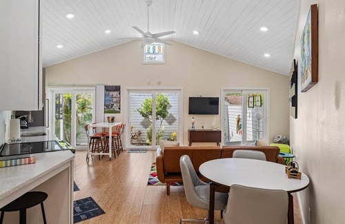 St. Petersburg - Clearwater House | 3BR/2.5Bath, Award winning ARCHITECT designed Home Nr DOWNTOWN & Pier