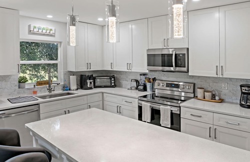 Warm Mineral Springs House | 3BR/2BA home-3 min drive to Mineral Springs