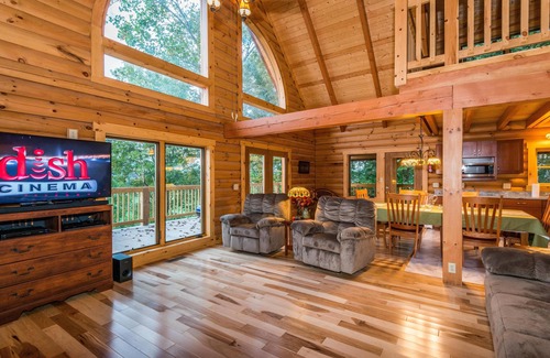 Helmsburg Cabin | 3BR, 2BA Log Cabin