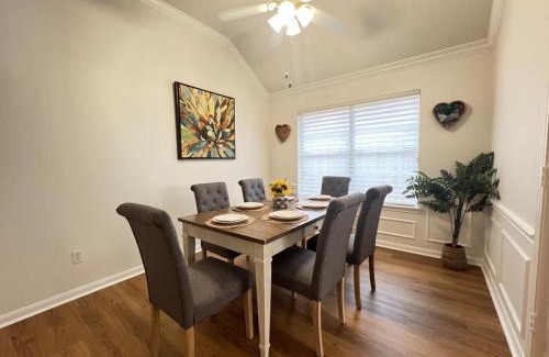 Barker House | 3BR Cozy Hub Katy - Close to Cypress