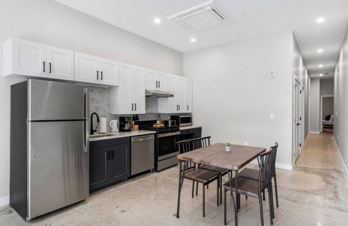 Downtown Cincinnati Apartment | 3BR Downtown—Just 3-Min Walk to Paycor Stadium