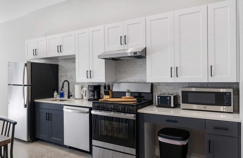 Downtown Cincinnati Apartment | 3BR Downtown—Just 3-Min Walk to Paycor Stadium