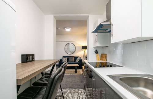 Liverpool House | 3BR Family Getaway Near Anfield & Liverpool City Centre