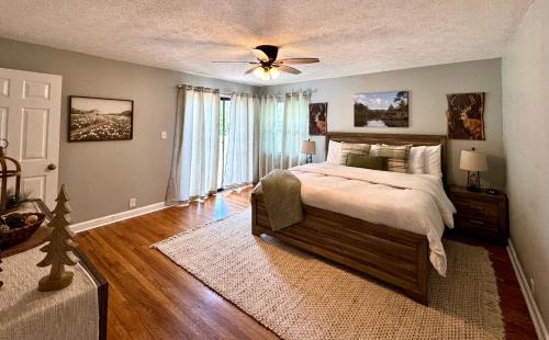 Knoxville Apartment | 3BR Holiday Home Sleeps 6 Fully Equipped Kitchen