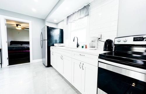 Niagara Falls House | 3BR House-Near Falls, Casino & Attractions